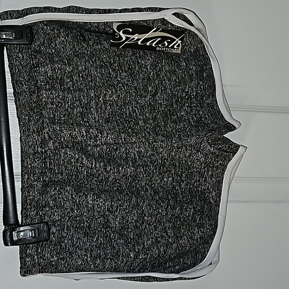 Splash Juniors Heathered Black White Polyester Spandex Running Shorts Athletic L - Picture 1 of 8